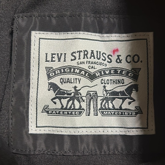 LEVI'S Black Sherpa Bomber Zip-Up Jacket - Picture 3 of 6
